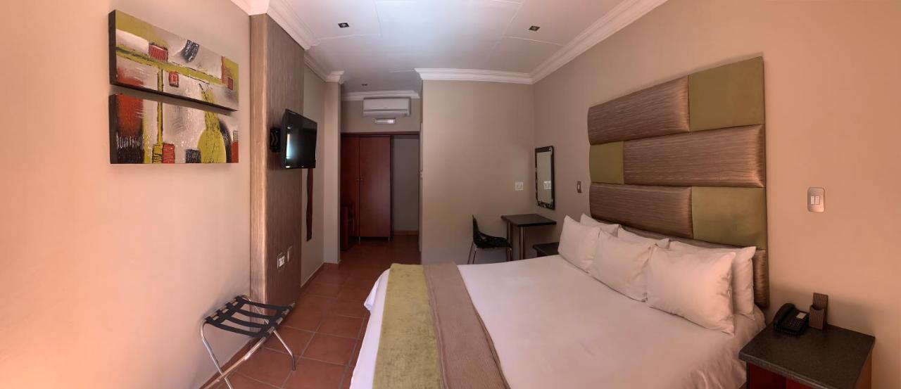 Polokwane Lodge Экстерьер фото